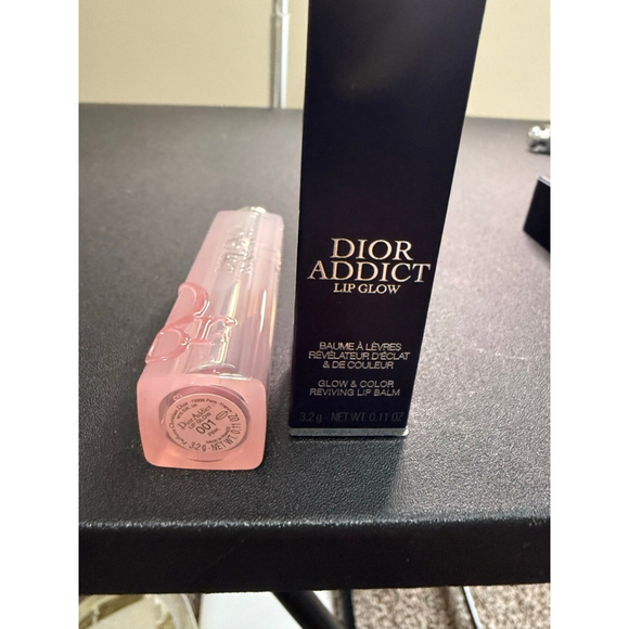 Dior Addict Lip Glow Lip Balm in 001 Pink - Picture 2 of 5